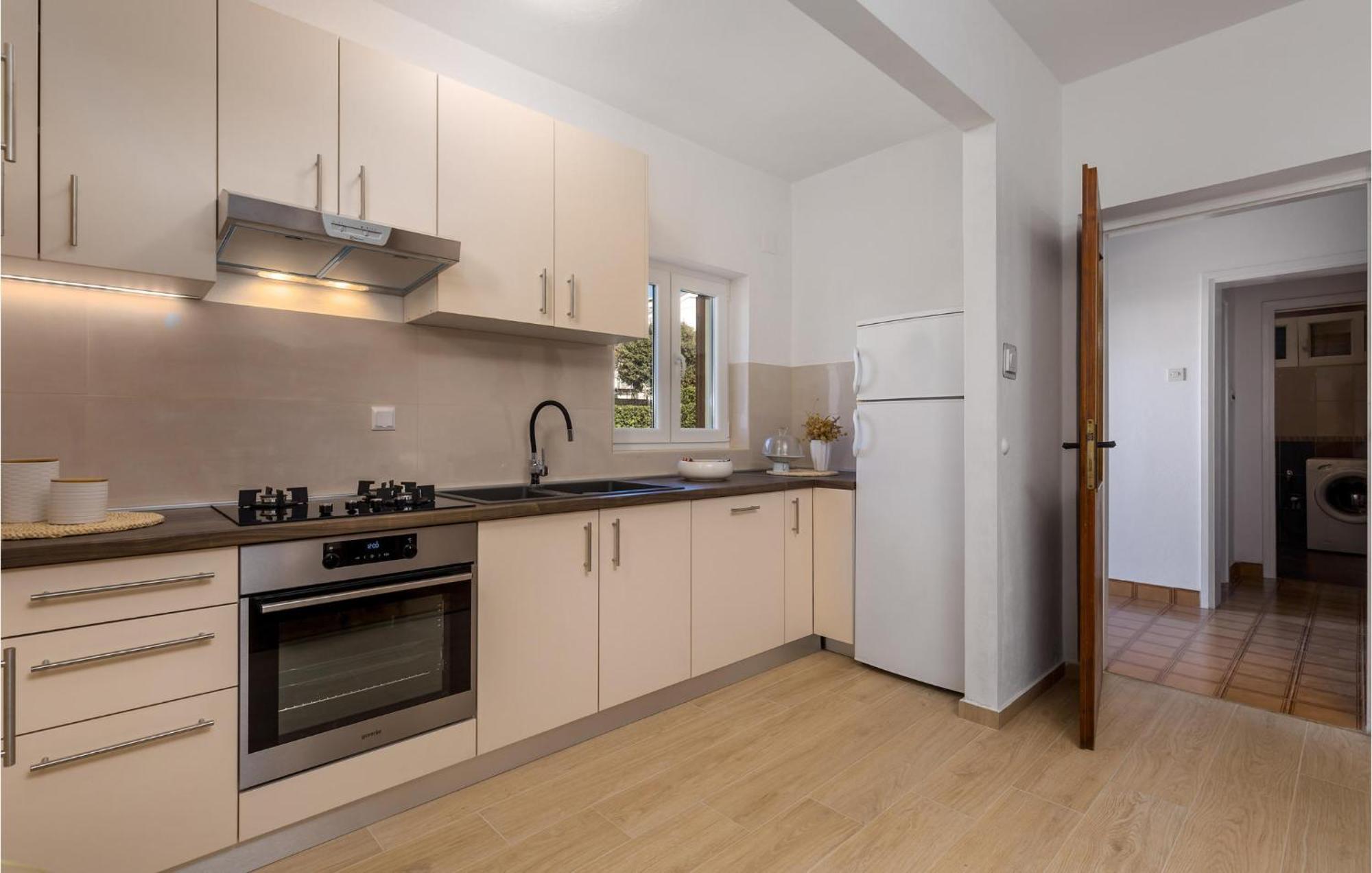 2 Bedroom Awesome Apartment In Pag باغ المظهر الخارجي الصورة
